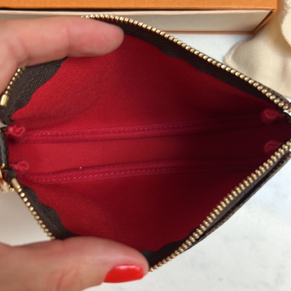 Louis Vuitton Mini Pochette Accessoires in Damier Bene - Picture 5 of 12